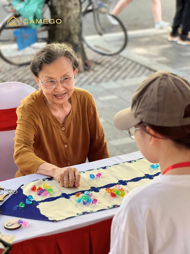 Các trò chơi ngày Tết nên thử: Gợi ý board game vui, dễ chơi tại nhà