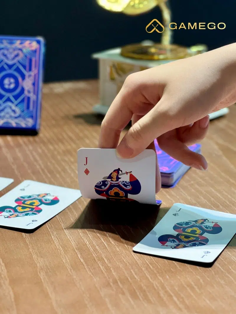 Giải mã ngôn ngữ thiết kế của Bộ bài Triều Lê